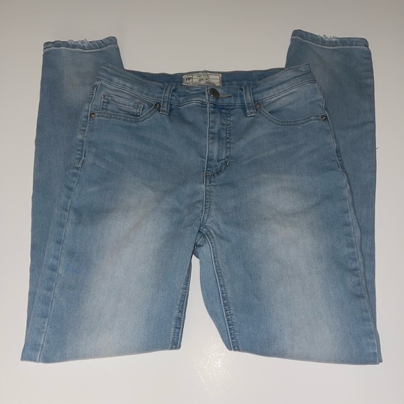 Women’s Free People High Rise Light Wash Skinny Jean Size 26 - Picture 2 of 4
